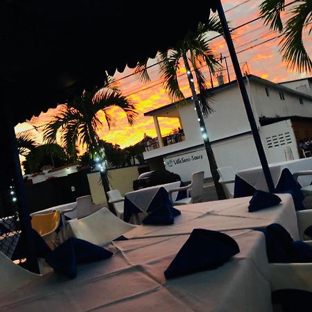 בוקה צ'יקה Hotel Restaurante Thomas מראה חיצוני תמונה