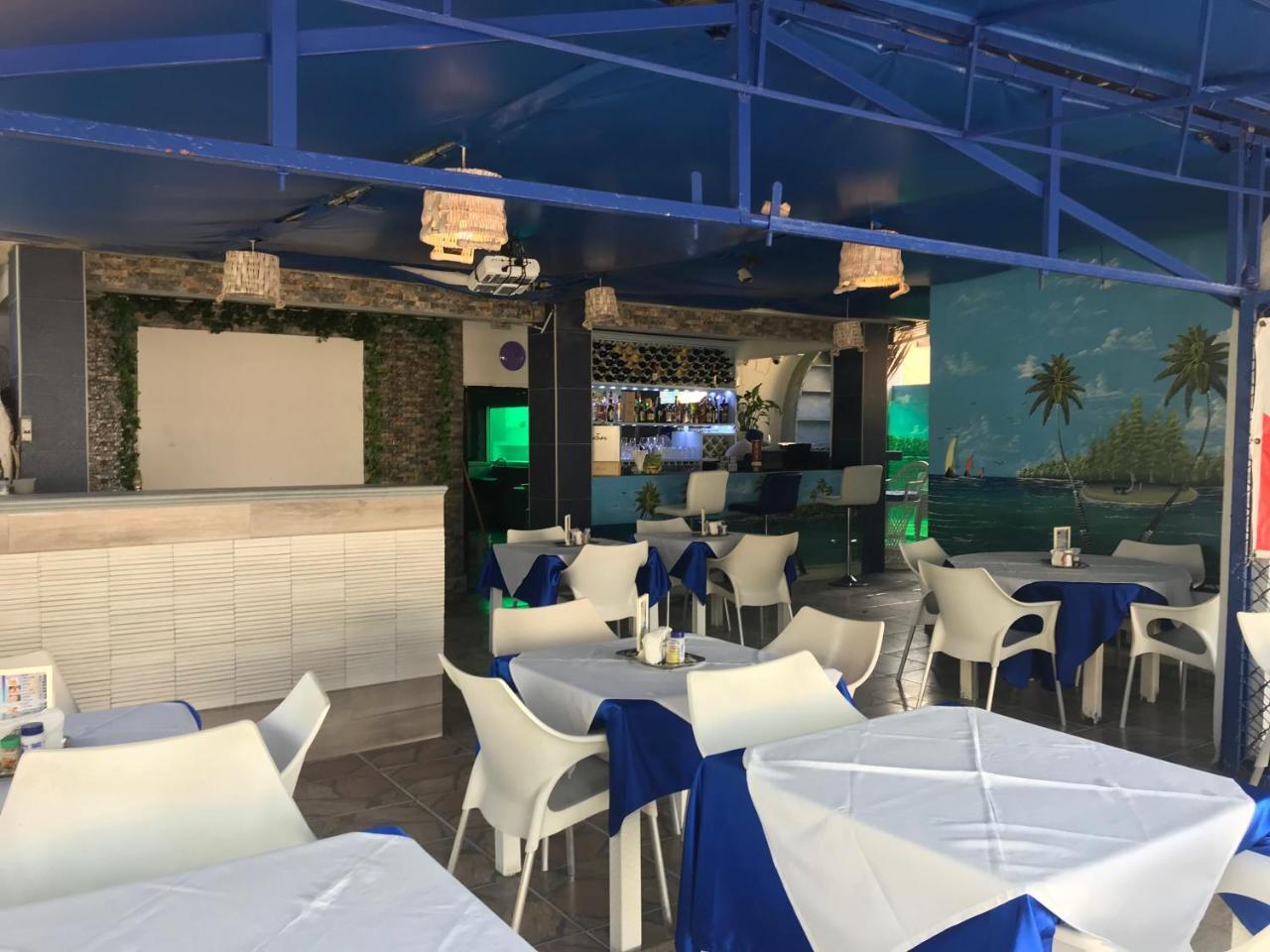 בוקה צ'יקה Hotel Restaurante Thomas מראה חיצוני תמונה