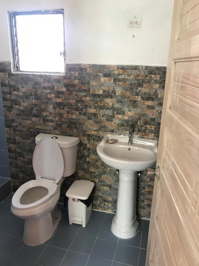 בוקה צ'יקה Hotel Restaurante Thomas מראה חיצוני תמונה