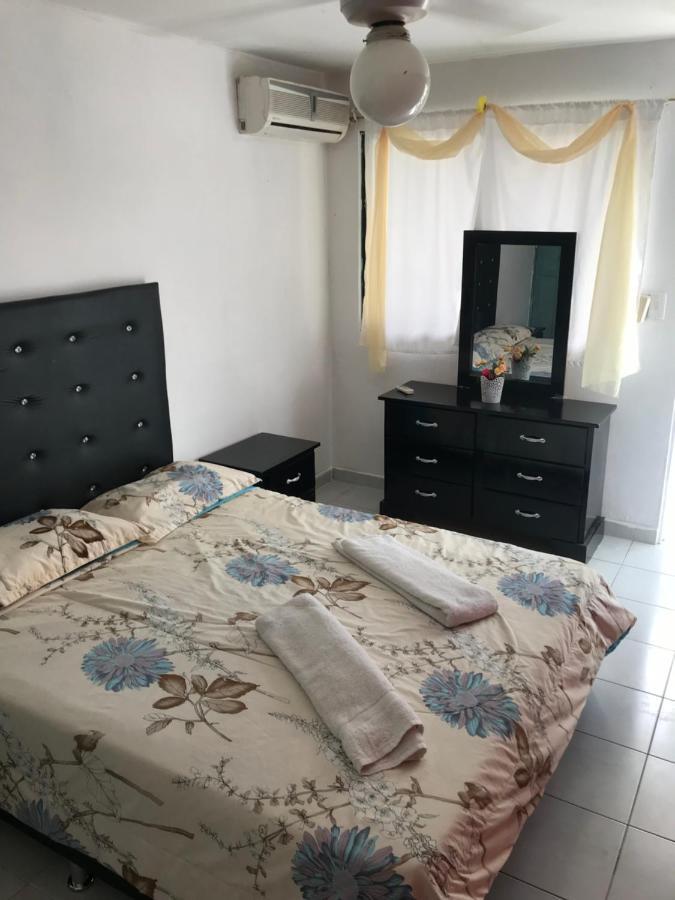 בוקה צ'יקה Hotel Restaurante Thomas מראה חיצוני תמונה
